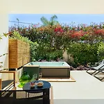 Domìa Boutique Hotel 4*