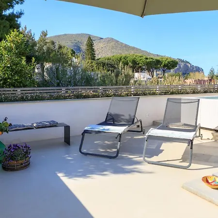 Domìa Boutique Hotel 4*